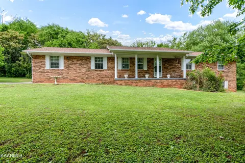 832 Mimosa Heights Dr, Louisville, TN 37777