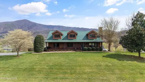 3114 Jh Headrick Dr, Sevierville, TN 37862