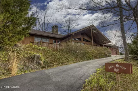 845 Vixen Run, Gatlinburg, TN 37738