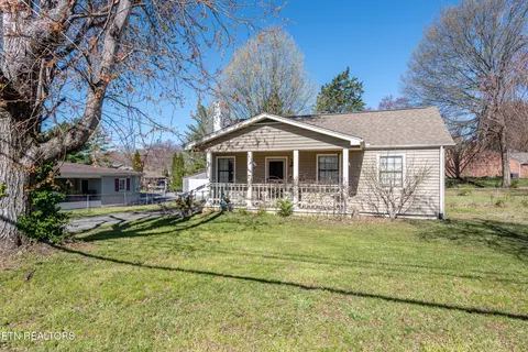 607 Henrietta Dr, Knoxville, TN 37912
