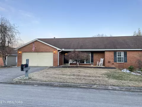 3940 Spyglass Dr, Maryville, TN 37801