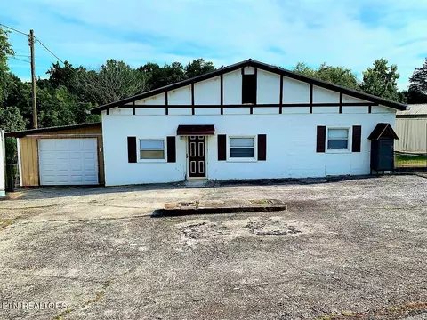 1204 Whites Mill Rd, Maryville, TN 37803