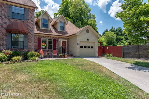 414 Bayberry Ter, Maryville, TN 37803