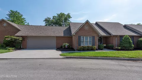 108 Belgradia Ct, Maryville, TN 37803