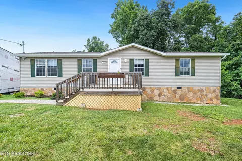 3426 Bent Rd, Kodak, TN 37764