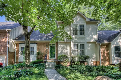 1027 Harrogate Dr, Knoxville, TN 37923