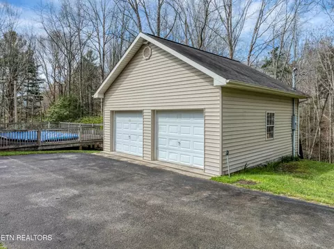 165 Colditz Ln, Oneida, TN 37841 photo 3