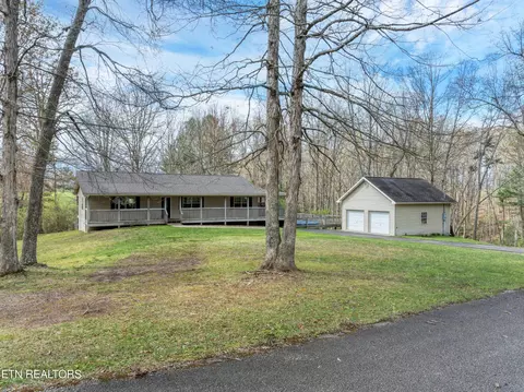 165 Colditz Ln, Oneida, TN 37841 photo 2