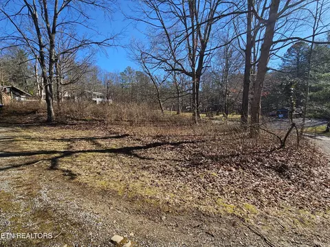 6104 S Bluebird Dr, Tallassee, TN 37878