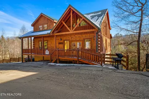 4331 Forest Ridge Way, Pigeon Forge, TN 37863