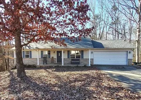 135 Skyline Ln, Powell, TN 37849