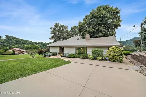180 Timber Lake Dr, Rogersville, TN 37857