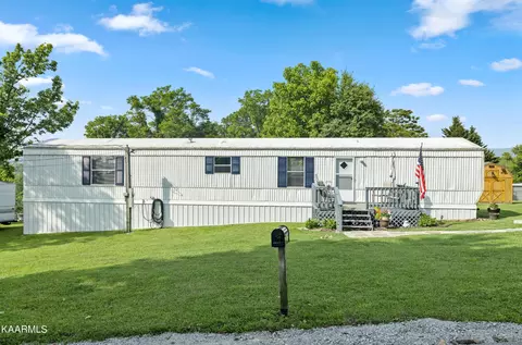 232 Lake Shore Ln, La Follette, TN 37766