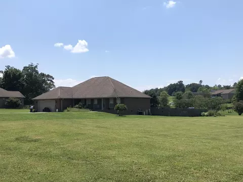 1033 Maple Ln, Greenback, TN 37742 photo 3