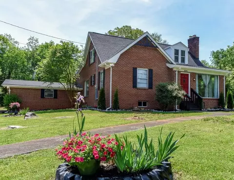 690 N Wright Rd, Alcoa, TN 37701 photo 1