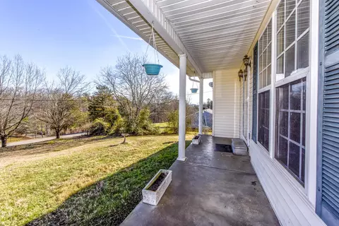 155 Pleasant View Loop, Clinton, TN 37716 photo 3