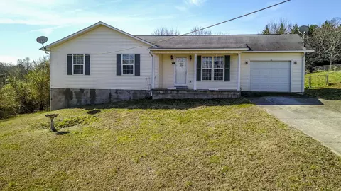 155 Pleasant View Loop, Clinton, TN 37716 photo 1