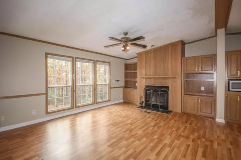 1040 Kirk Rd, Greenback, TN 37742 photo 9