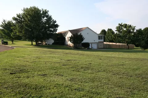 1408 Bethvale Dr, Greenback, TN 37742 photo 11