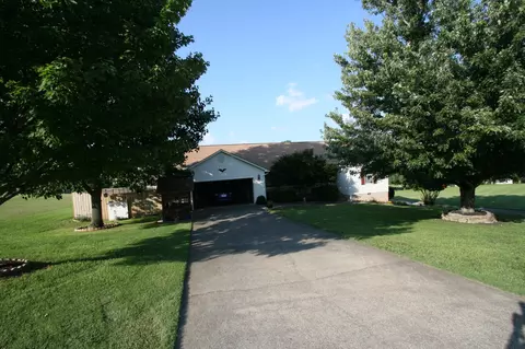 1408 Bethvale Dr, Greenback, TN 37742 photo 2