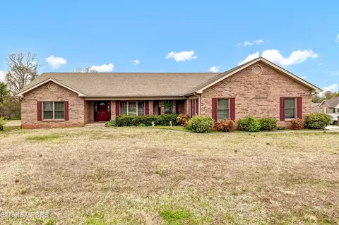 2819 Country Meadows Ln, Maryville, TN 37803