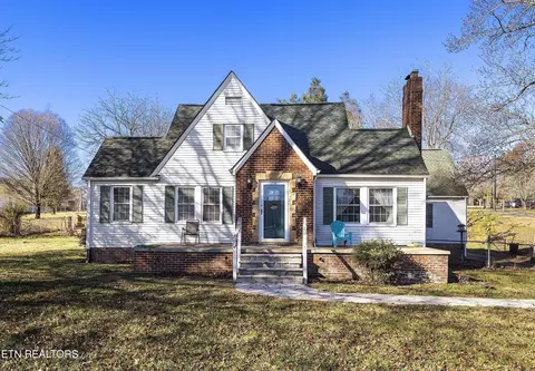 244 Hiway Dr, Clinton, TN 37716