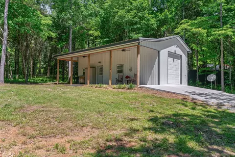 9072 Taylor Cemetery Rd, Lyles, TN 37098