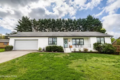 4208 Ingrid Dr, Maryville, TN 37801