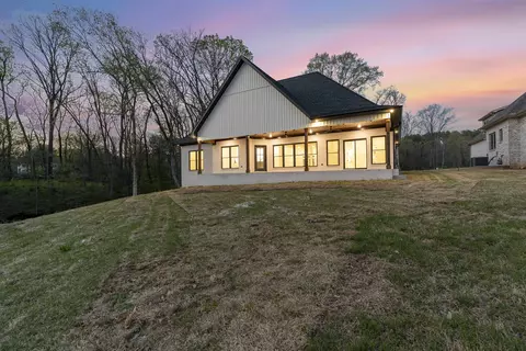 Exterior - 199 Beach Rd N, Killen, AL 35645 photo 5 of 13
