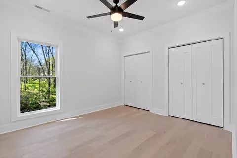 Bedroom - 199 Beach Rd N, Killen, AL 35645 photo 4 of 6