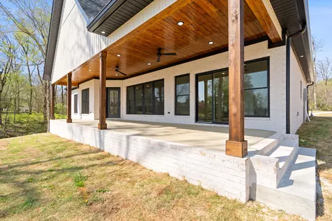 Exterior - 199 Beach Rd N, Killen, AL 35645 photo 6 of 13