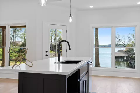Kitchen - 199 Beach Rd N, Killen, AL 35645 photo 5 of 6