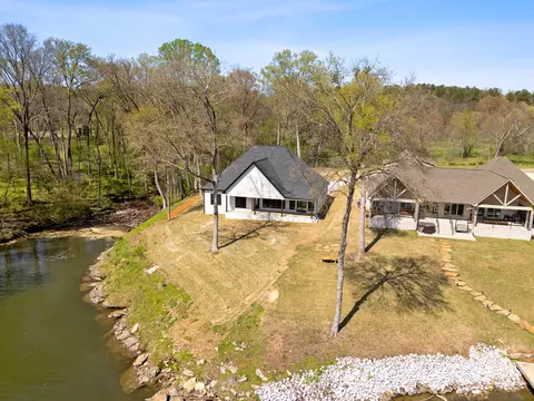 View/Area - 199 Beach Rd N, Killen, AL 35645 photo 6 of 9
