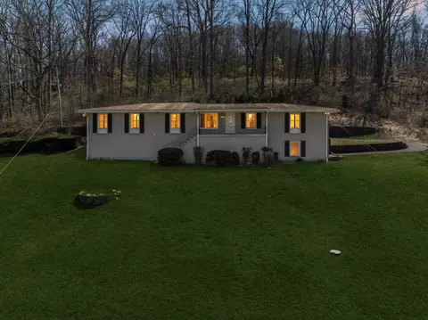 1800 Center Point Rd, Hendersonville, TN 37075
