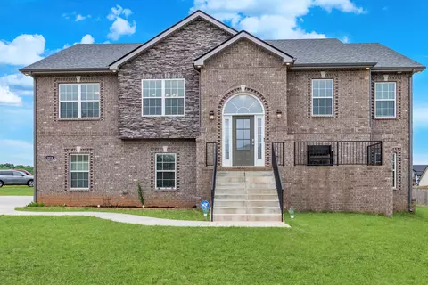 1928 Sydney Louise Dr, Clarksville, TN 37042
