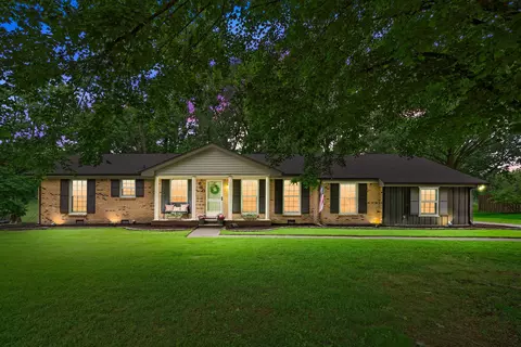 650 Pollard Rd, Clarksville, TN 37042
