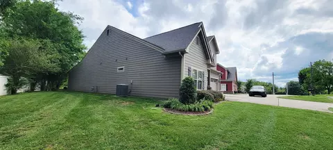 Exterior - 222 Pumphill Rd, Dickson, TN 37055 photo 5 of 13