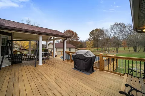 409 Bluegrass Ct, Lebanon, TN 37090
