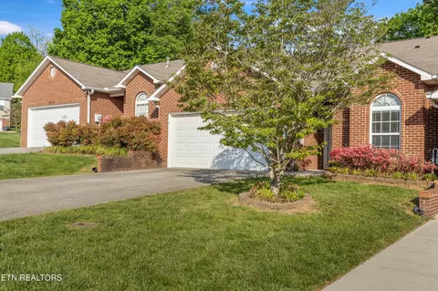 2563 Glen Meadows Rd, Knoxville, TN 37909