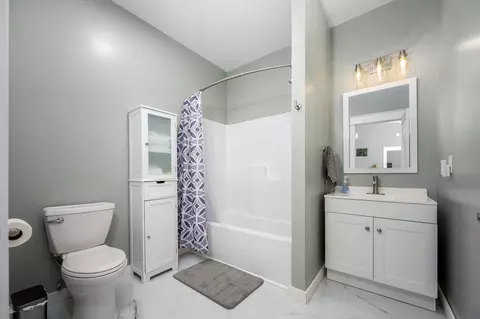 Bath - 240 Firefly Ln, Morrison, TN 37357 photo 9 of 10