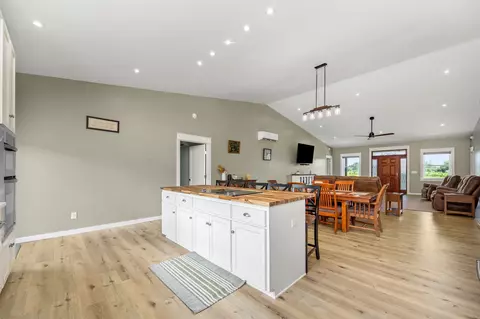 Kitchen - 240 Firefly Ln, Morrison, TN 37357 photo 4 of 5