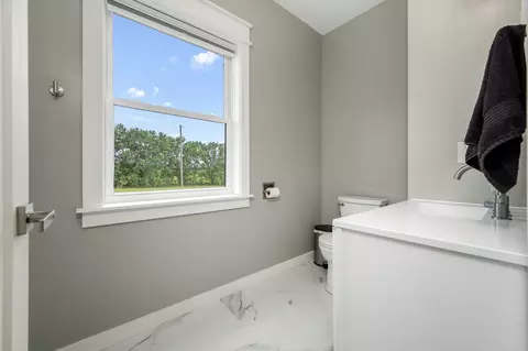 Bath - 240 Firefly Ln, Morrison, TN 37357 photo 6 of 10