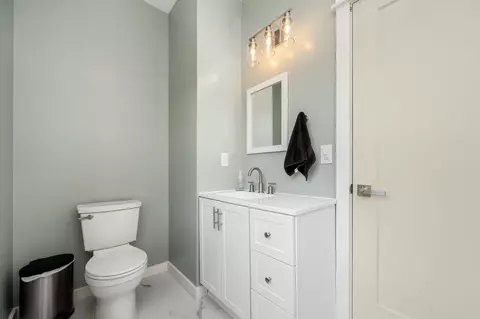 Bath - 240 Firefly Ln, Morrison, TN 37357 photo 8 of 10