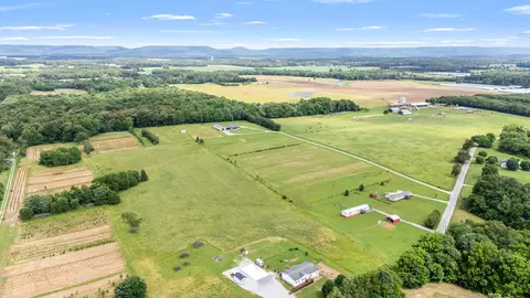View/Area - 240 Firefly Ln, Morrison, TN 37357 photo 2 of 8