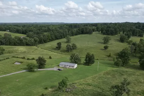 108 Old Fairfield Rd, Westmoreland, TN 37186