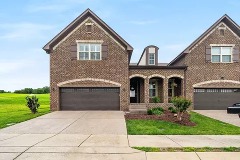 169 Village Cir, Lebanon, TN 37087