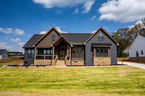 5930 John Dr, Greenback, TN 37742