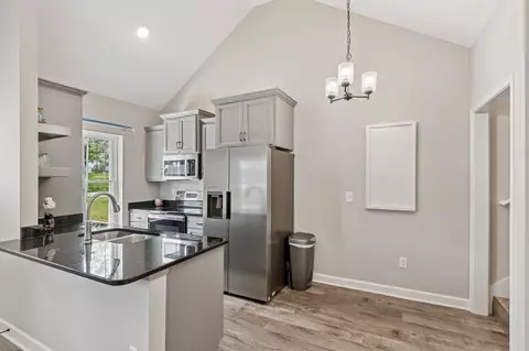 Kitchen - 114 Eno Rd, Dickson, TN 37055 photo 3 of 4