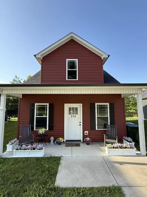 Exterior - 114 Eno Rd, Dickson, TN 37055 photo 2 of 3
