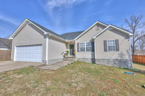 Exterior - 1108 Maxfli Dr, Murfreesboro, TN 37129 photo 2 of 6